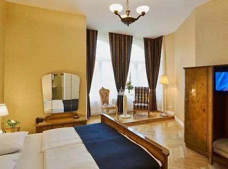 Hotel 38 3*