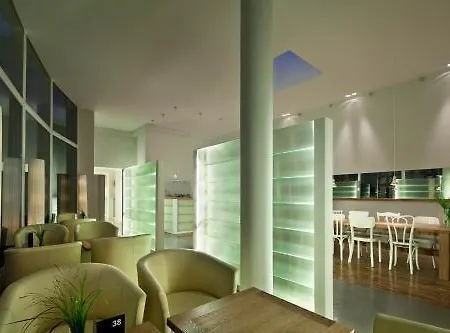 38 Hotel 3*