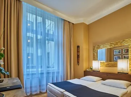 Hotel 38