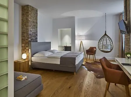 Hotel 38 3*